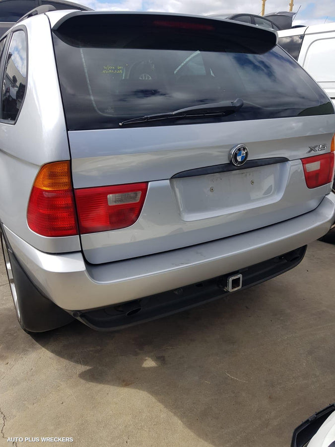 2002 Bmw X5 Rear Garnish