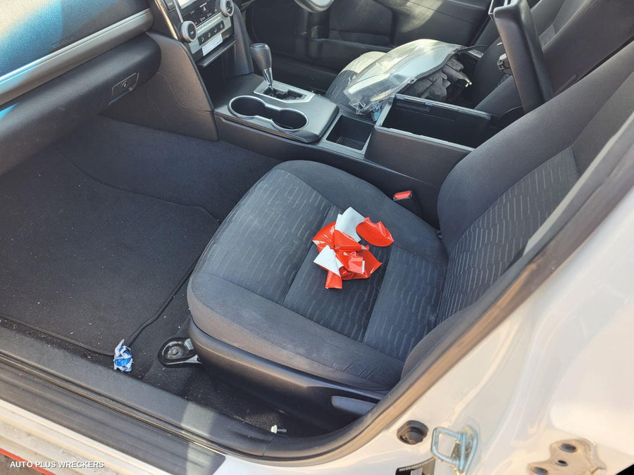 2017 Toyota Camry Radio Cd Dvd Sat Tv