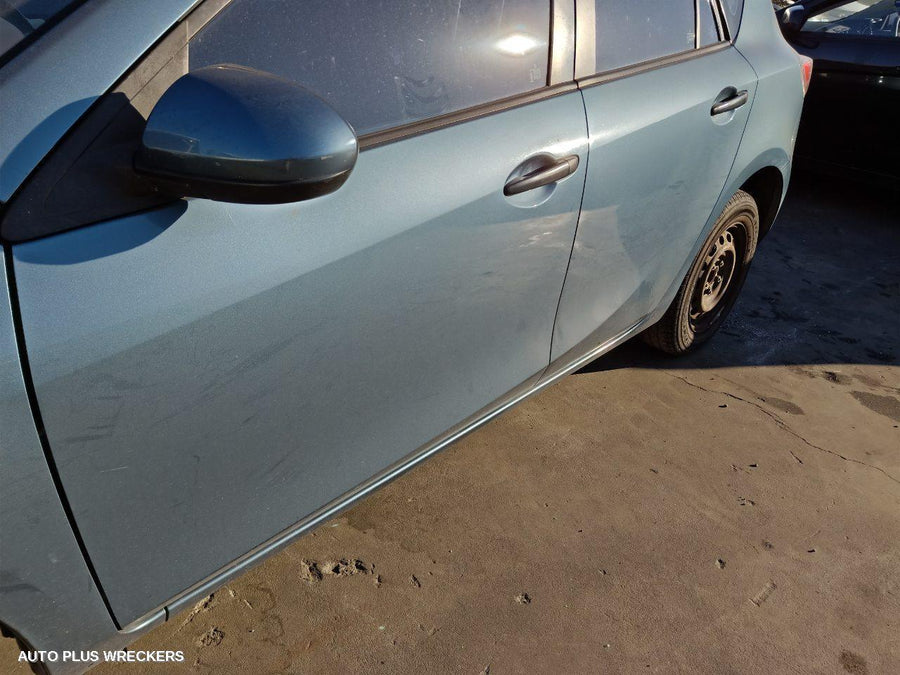 2009 Mazda 3 Right Front Door Window