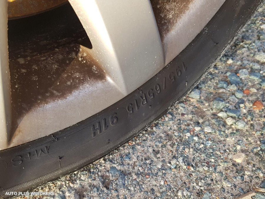 2005 Volkswagen Golf F Bar Reinforc Brack