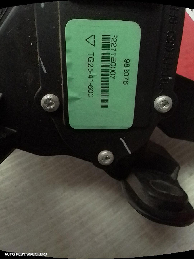 2007-2015 Mazda Cx9 Pedal Assembly