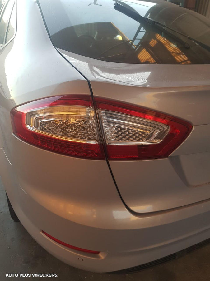 2011 Ford Mondeo Grille