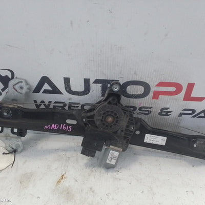 2013-2017 Nissan Qashqai Right Front Window Reg Motor