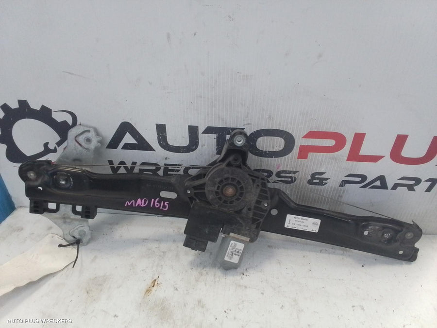 2013-2017 Nissan Qashqai Right Front Window Reg Motor
