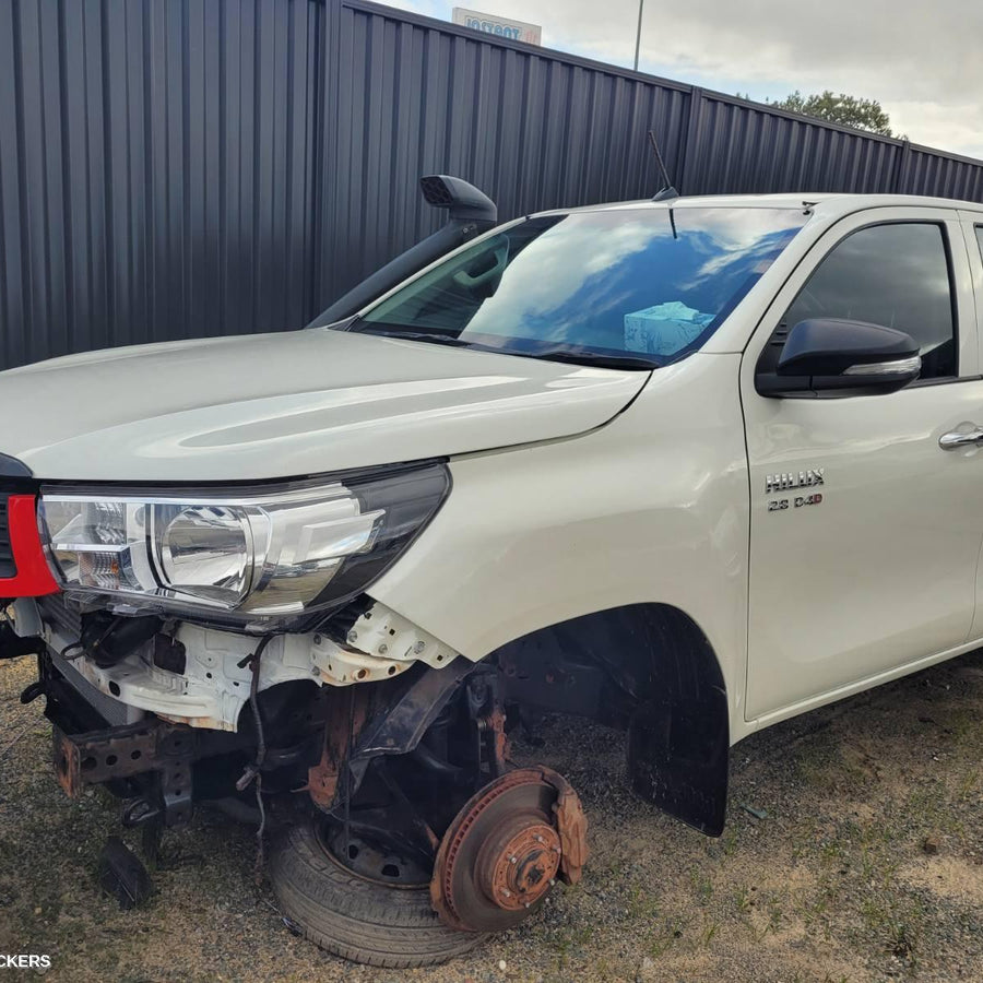 2018 Toyota Hilux Sunvisor