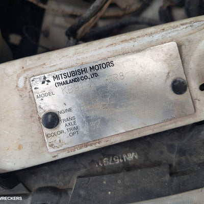 2007 MITSUBISHI TRITON RIGHT FRONT DOOR WINDOW