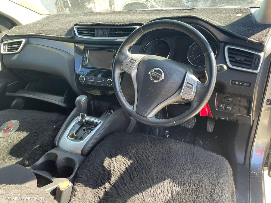 2017 NISSAN QASHQAI LEFT FRONT DOOR WINDOW