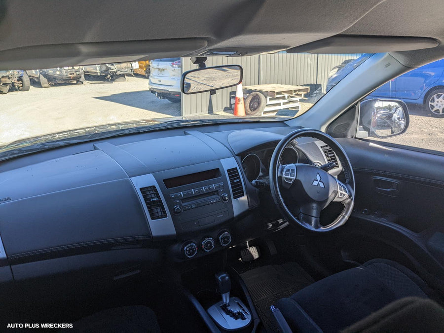 2011 Mitsubishi Outlander Left Door Mirror