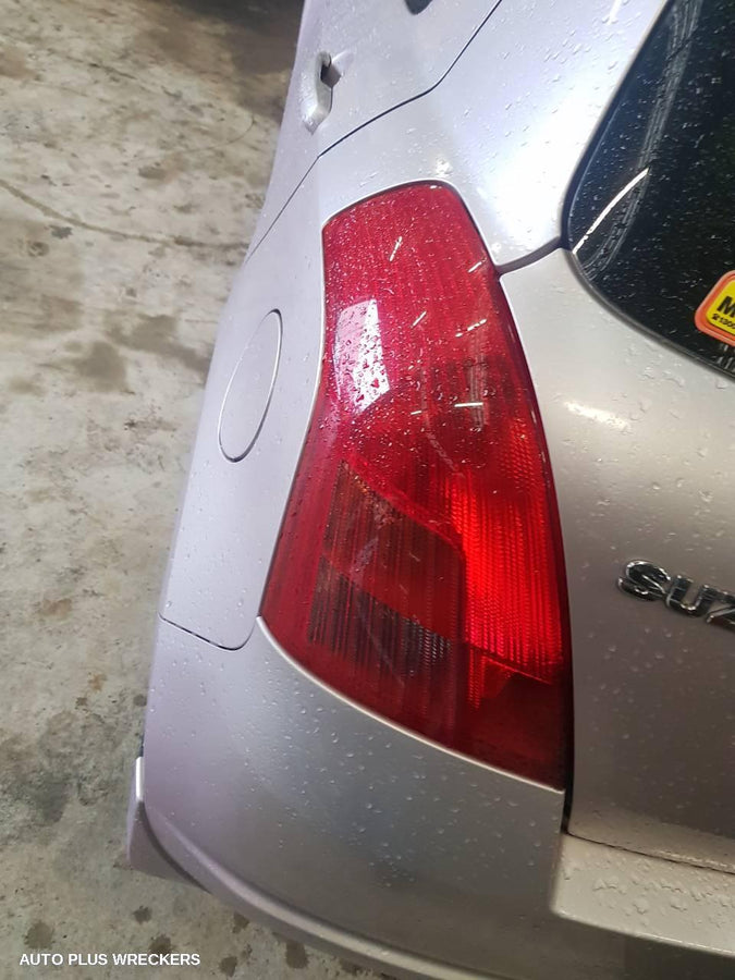 2005 Suzuki Swift Right Rear Door Window