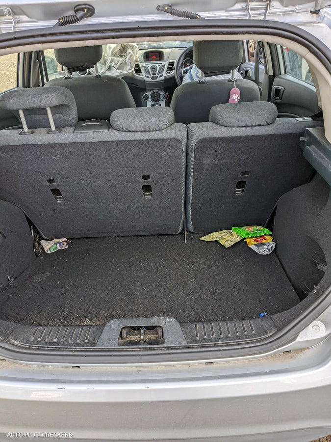 2011 Ford Fiesta Left Rear Door Sliding
