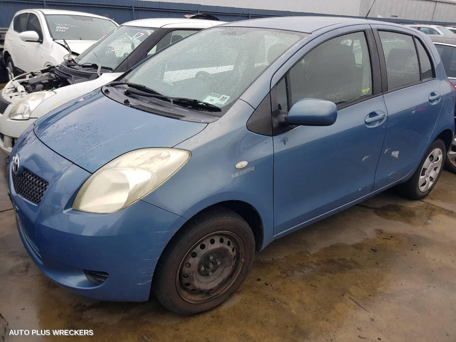 2005 Toyota Yaris Left Rear Door Window