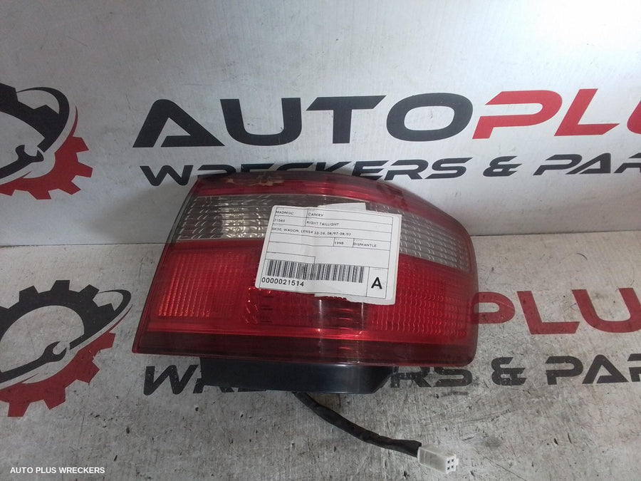 1997-2002 Toyota Camry Right Taillight
