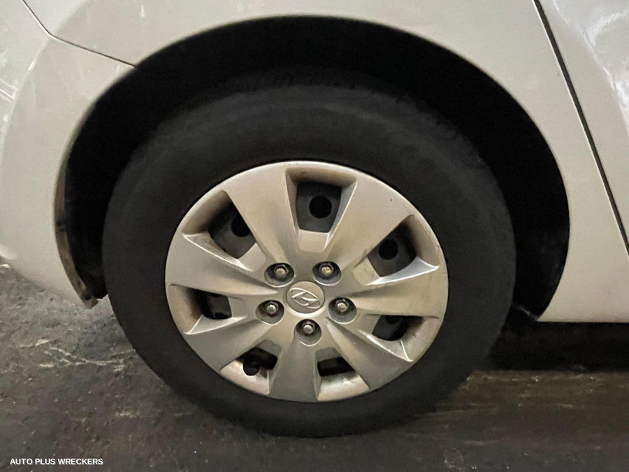 2009 Hyundai I30 Left Rear Door Window