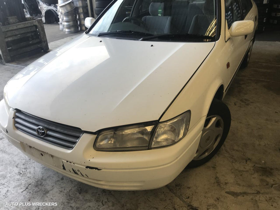 1997-2000 Toyota Camry Right Taillight