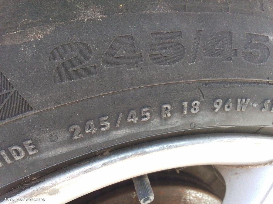 2006 Holden Commodore Left Rear Door Sliding