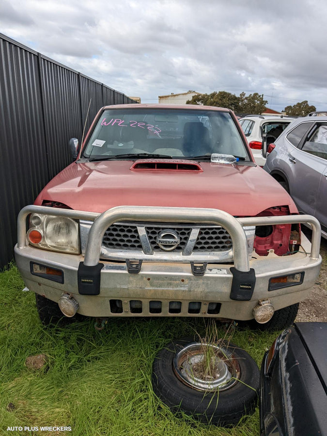 2008 Nissan Navara Left Guard