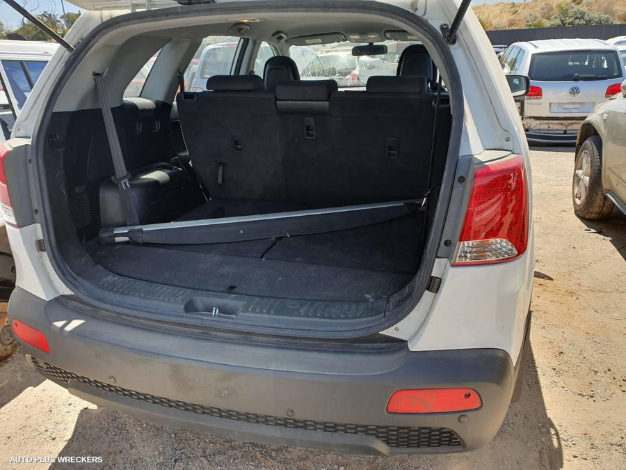 2011 Kia Sorento Left Indicator Fog Side