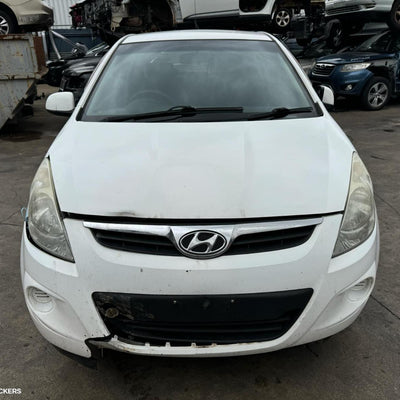 2011 Hyundai I20 Left Front Hub Assembly