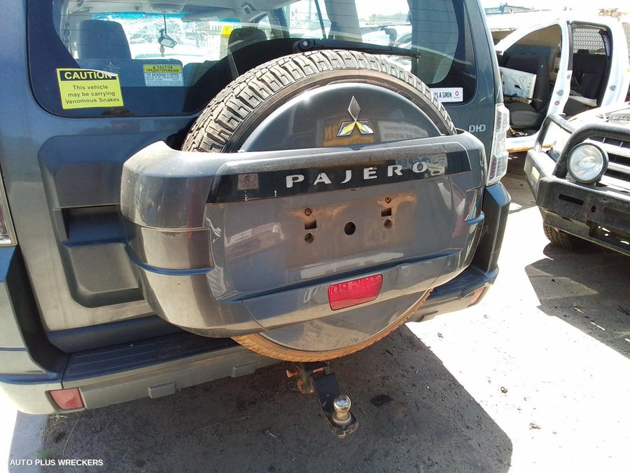 2014 Mitsubishi Pajero Wheel Mag