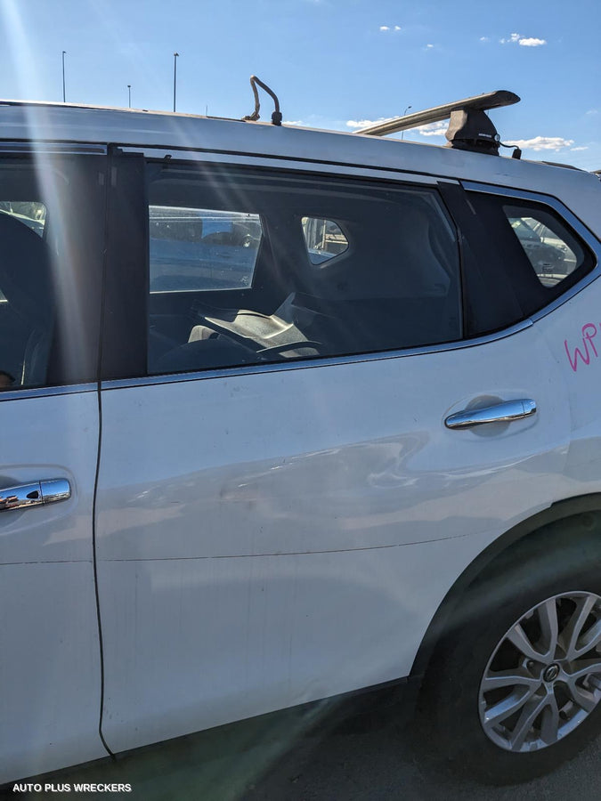 2019 Nissan Xtrail Left Door Mirror