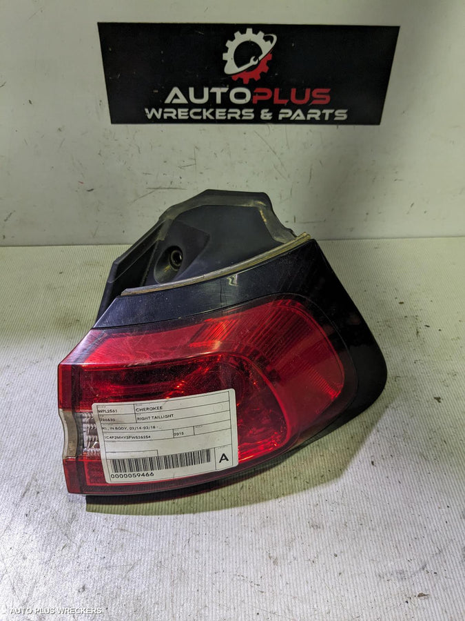 2014-2018 Jeep Cherokee Right Taillight