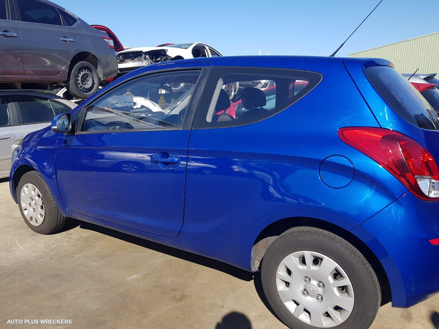 2015 HYUNDAI I20 RIGHT FRONT DOOR WINDOW