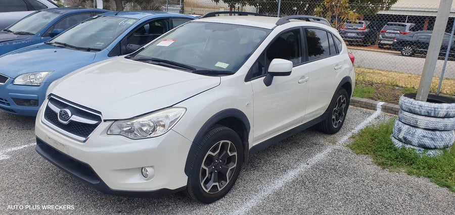 2011-2017 Subaru Xv Right Front Door Window