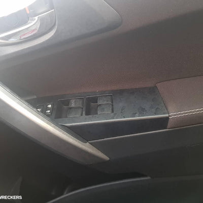 2012 TOYOTA COROLLA SUNVISOR