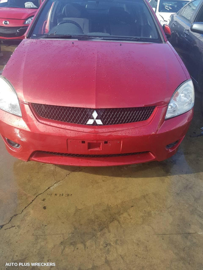 2007 Mitsubishi 380 Left Front Door Window