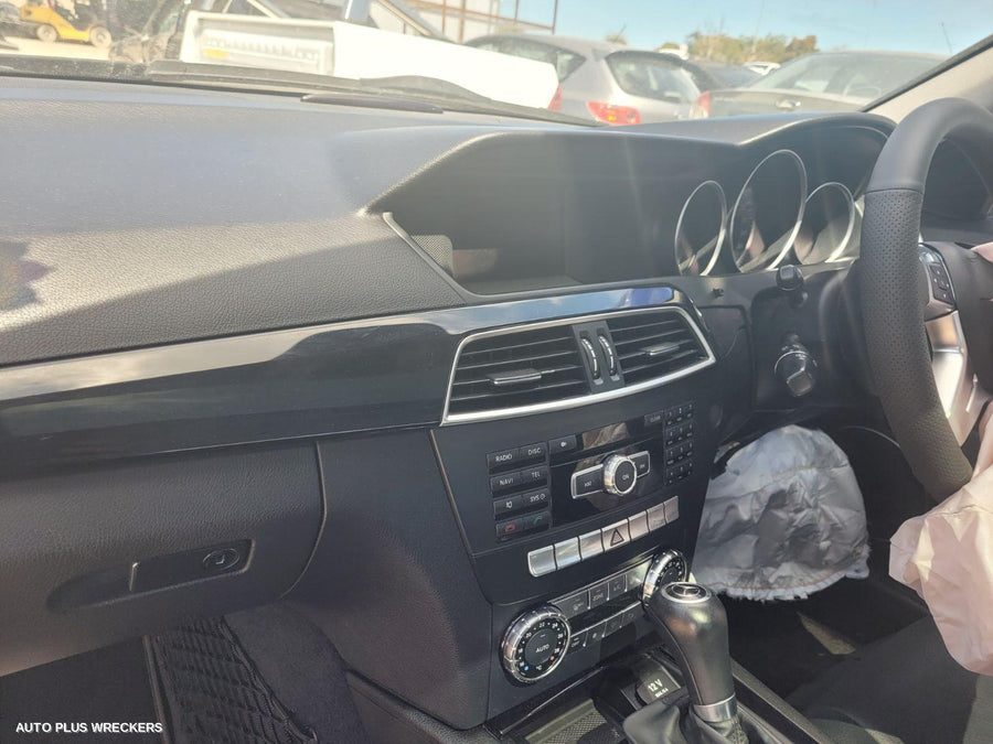 2011 Mercedes C Class Right Rear Door Sliding