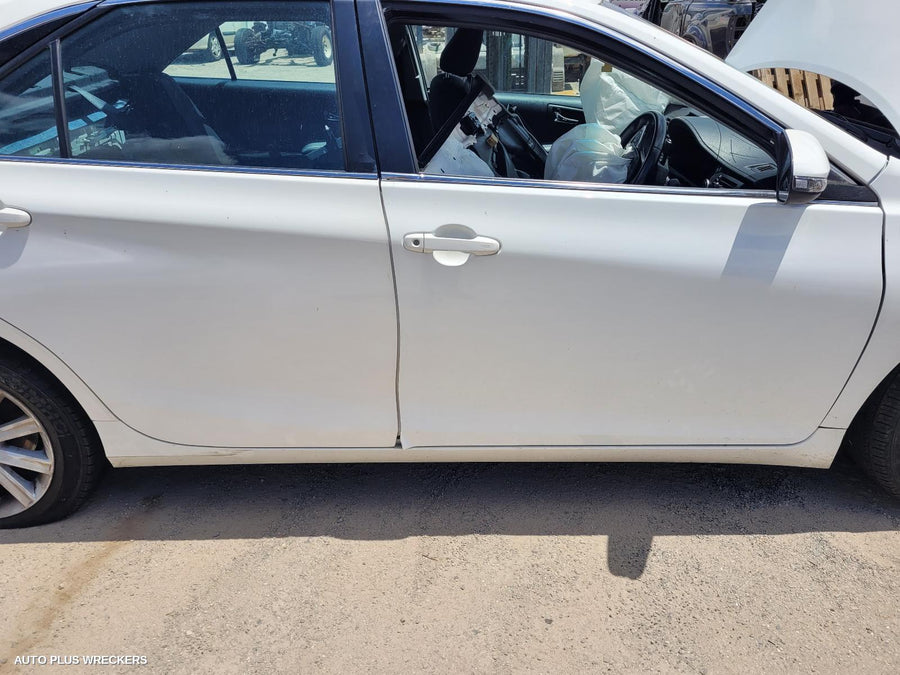 2016 Toyota Camry Right Guard