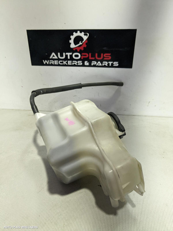 2011 Hyundai I45 Overflow Bottle