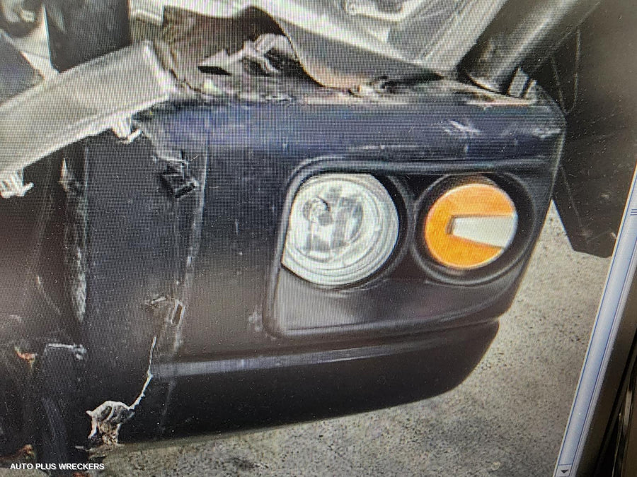 2012-2016 Isuzu Dmax Left Indicator Fog Side