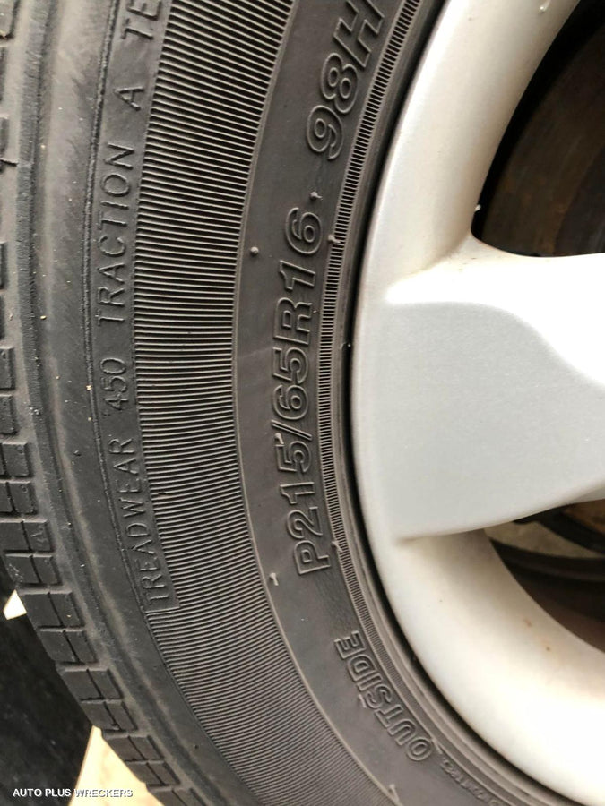 2011 NISSAN DUALIS RIGHT REAR DOOR SLIDING