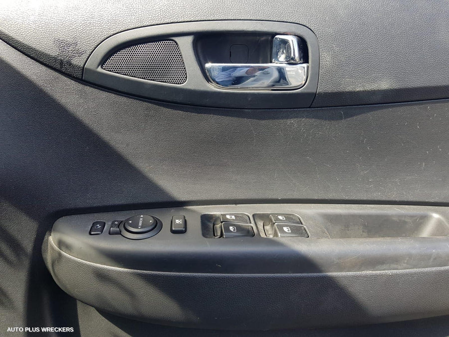 2014 Hyundai I20 Left Front Window Reg Motor