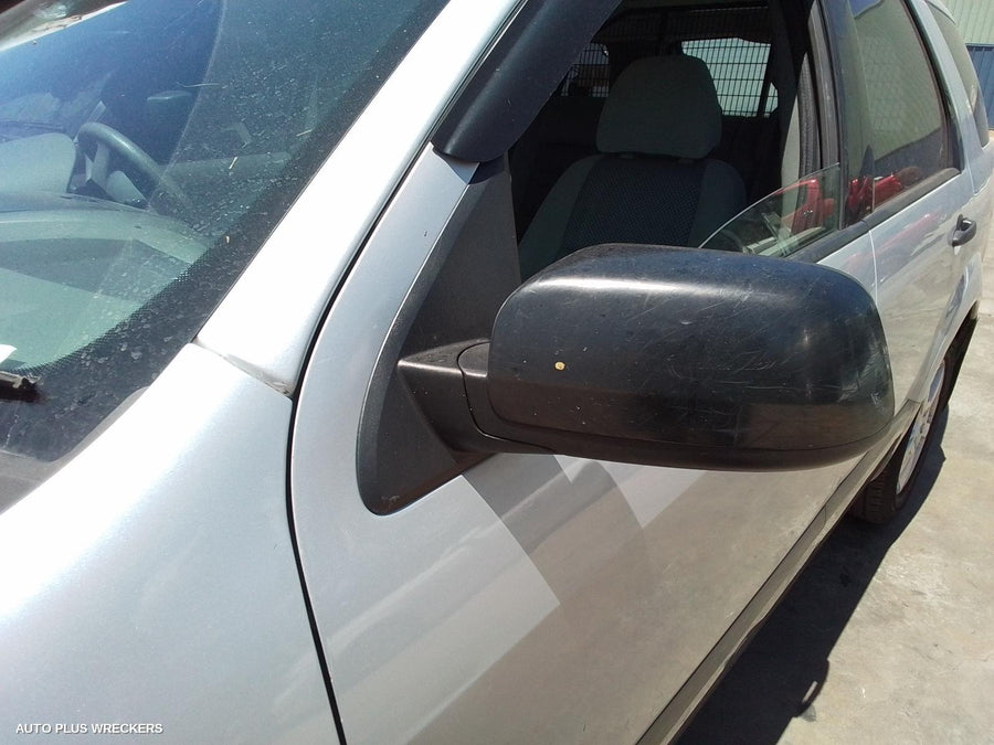 2008 FORD TERRITORY RIGHT FRONT DOOR