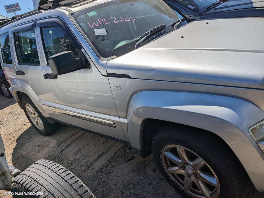 2009 Jeep Cherokee Left Door Mirror