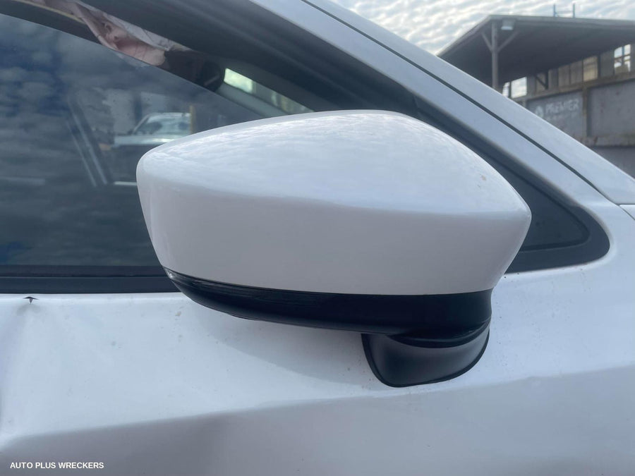 2018 Mazda 2 Left Front Door Window