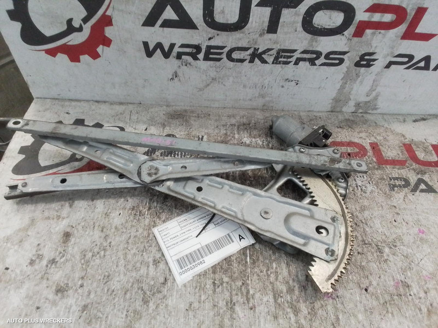 2010-2016 Nissan Micra Right Front Window Reg Motor
