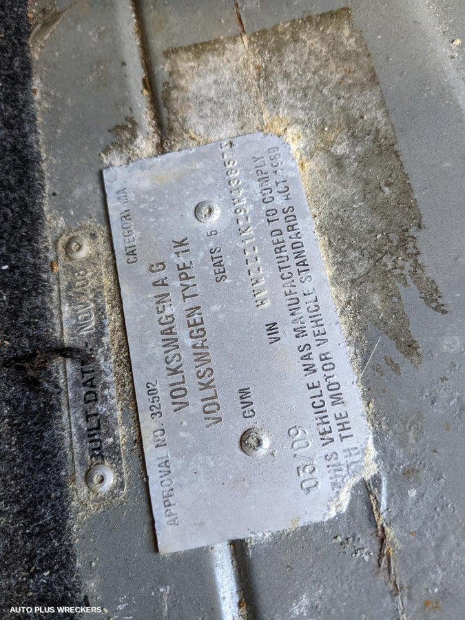 2009 Volkswagen Golf Right Taillight