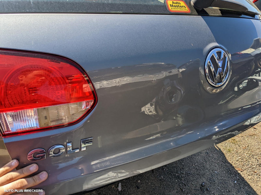 2009 Volkswagen Golf Right Taillight