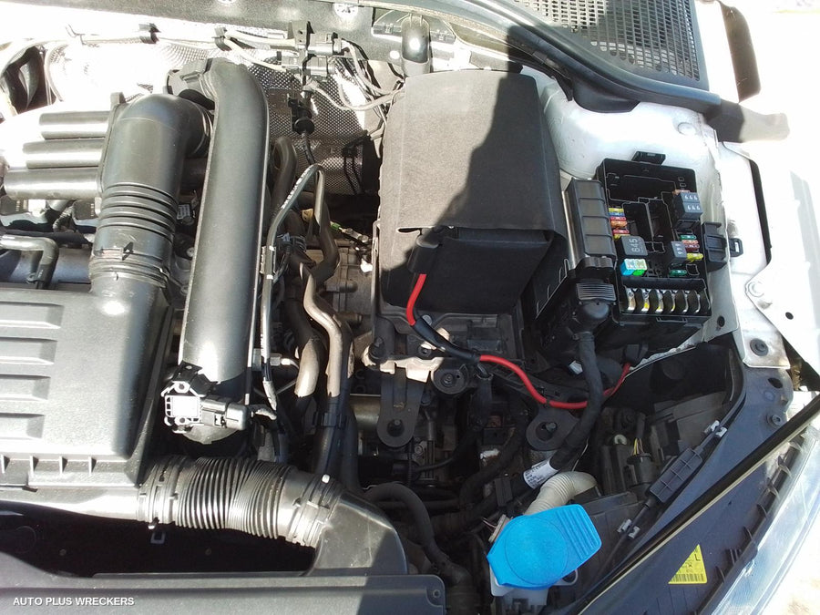 2014 Skoda Octavia Right Rear Wnd Reg Motor