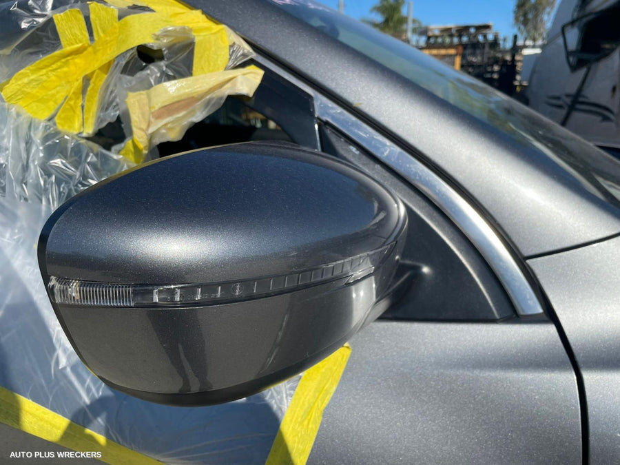 2017 NISSAN QASHQAI LEFT FRONT DOOR WINDOW