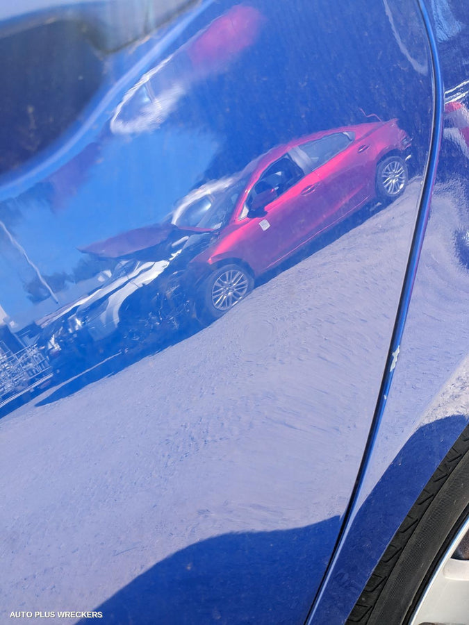 2014 Hyundai Accent Right Front Door