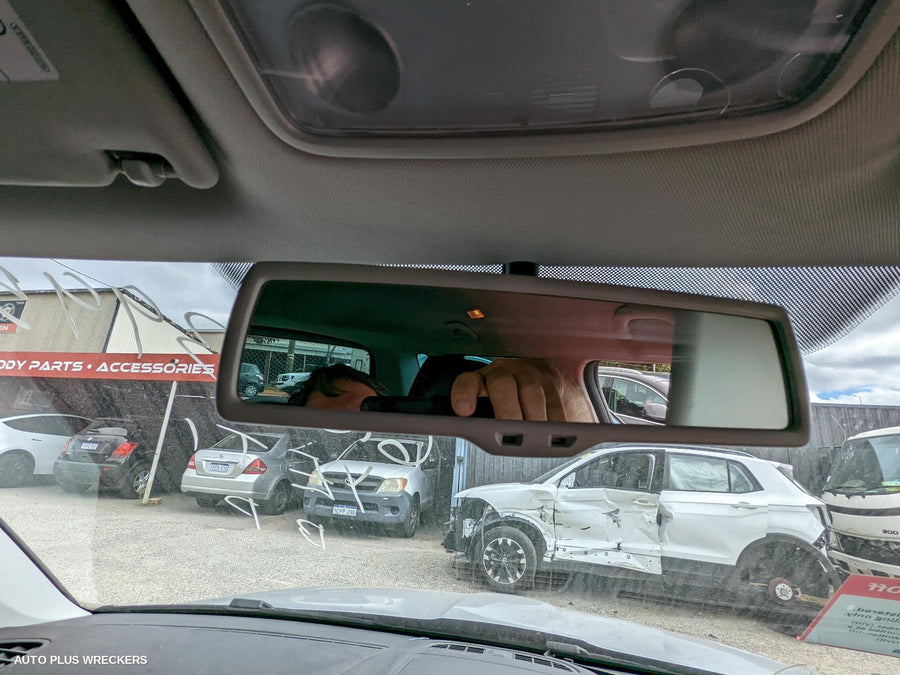 2016 Skoda Yeti Left Front Door