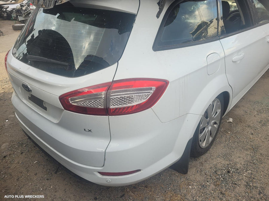 2012 Ford Mondeo Right Taillight