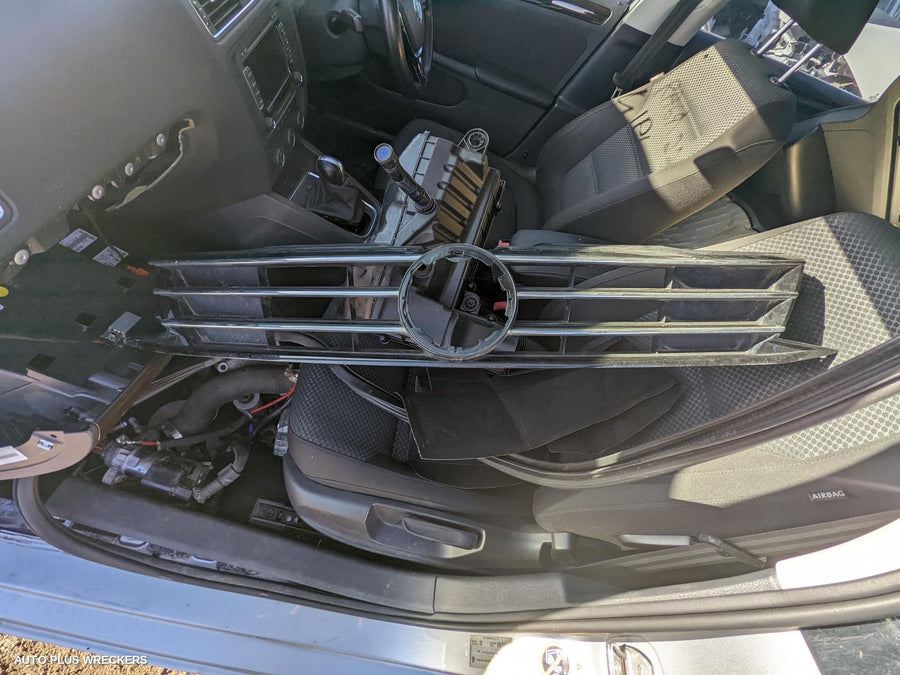 2015 Volkswagen Jetta Right Rear Door Sliding