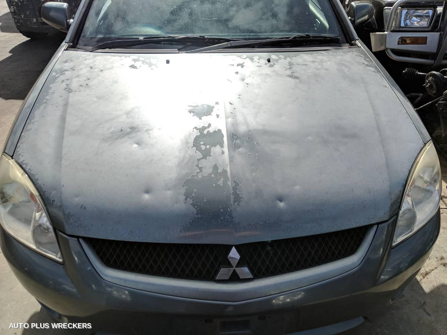 2007 Mitsubishi 380 Right Front Door