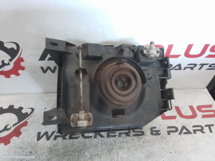 1991-1998 Mitsubishi Pajero Right Headlamp