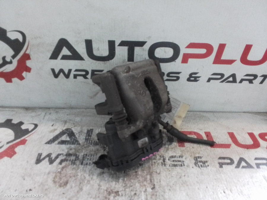 2013-2018 Mercedes A Class Caliper